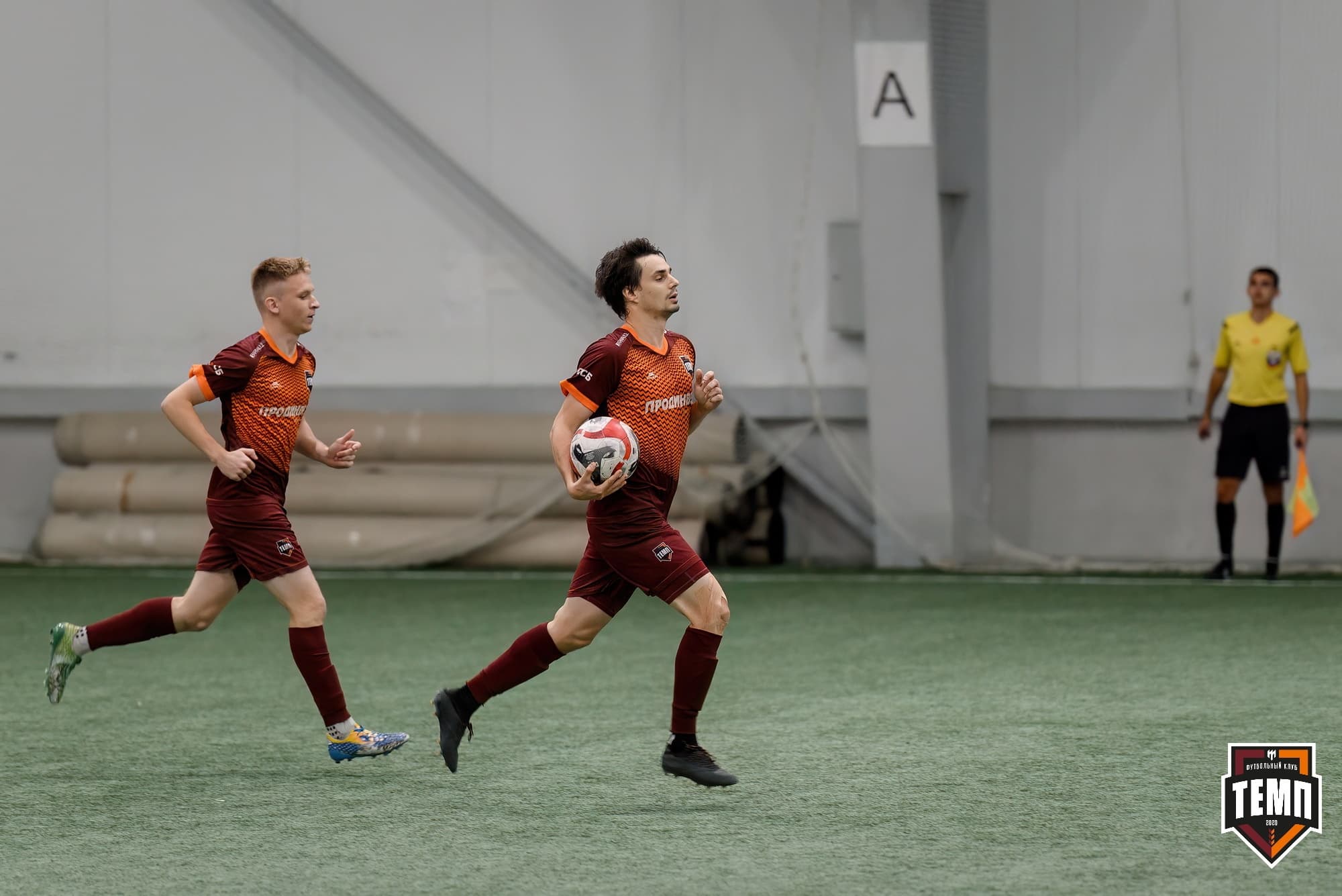 Выбираем лучший гол сентября!