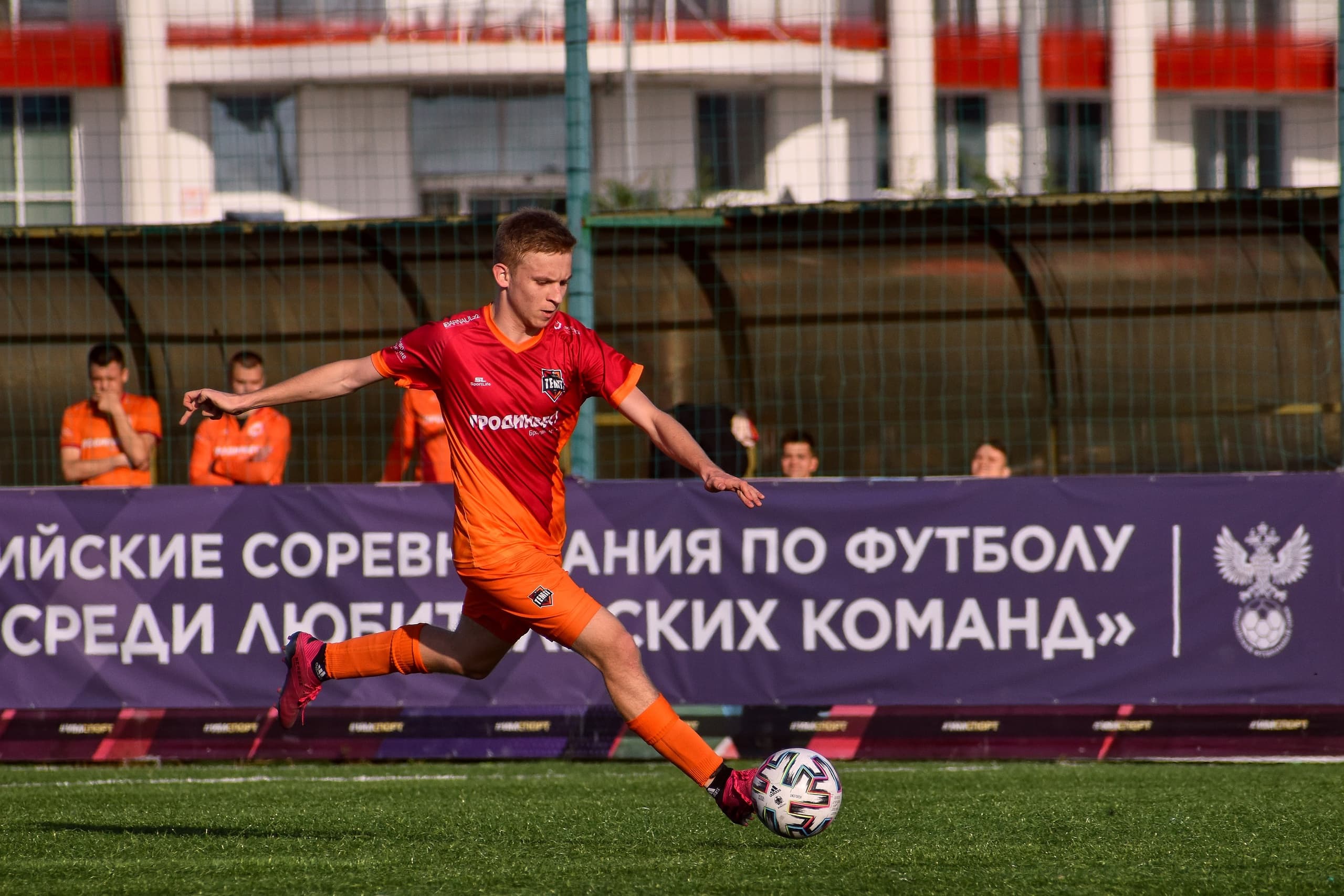 «Темп» разгромно проиграл в последнем матче группового этапа «Кубка любительских команд».