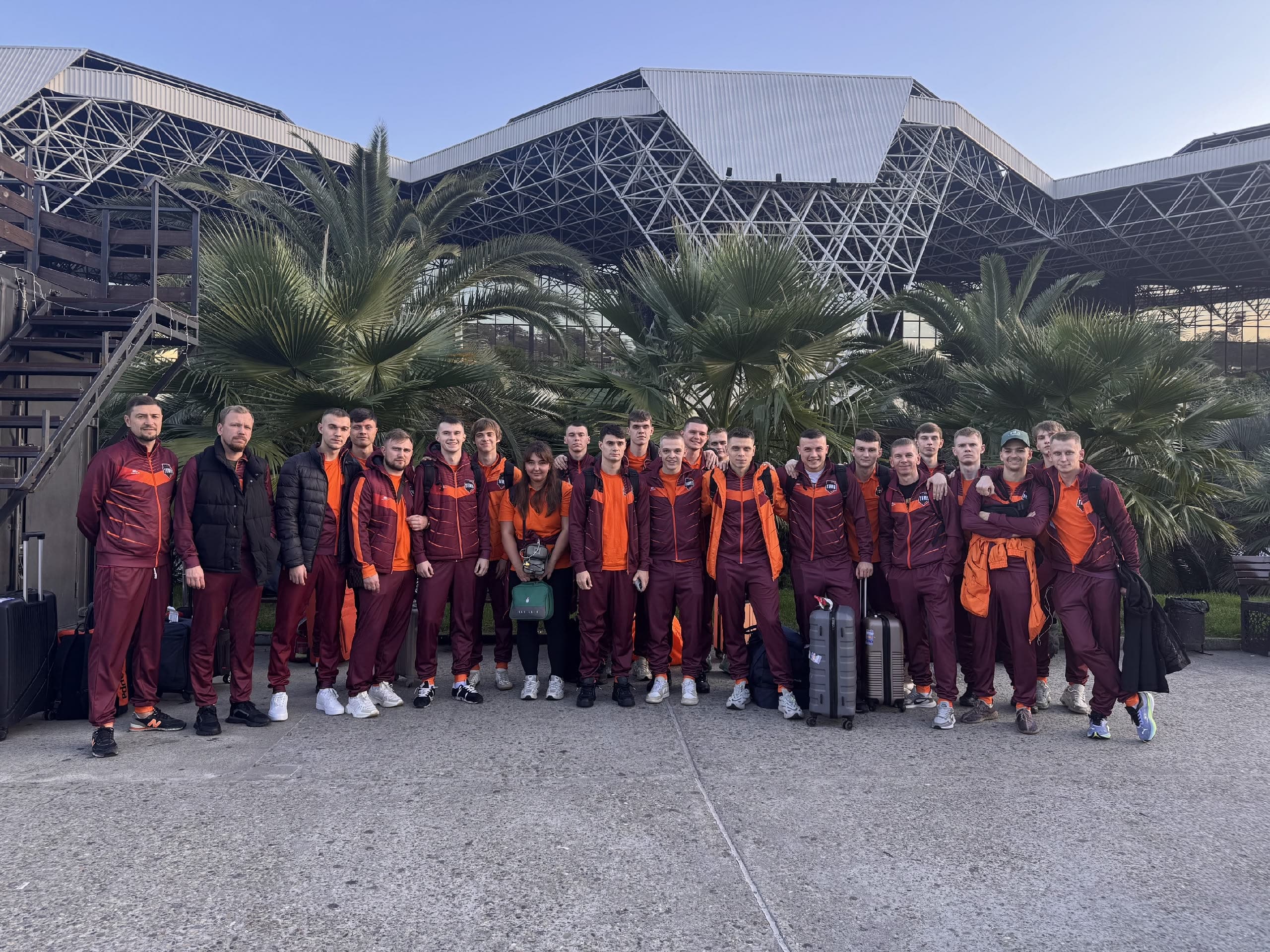 В Сочи отправился 21 футболист!